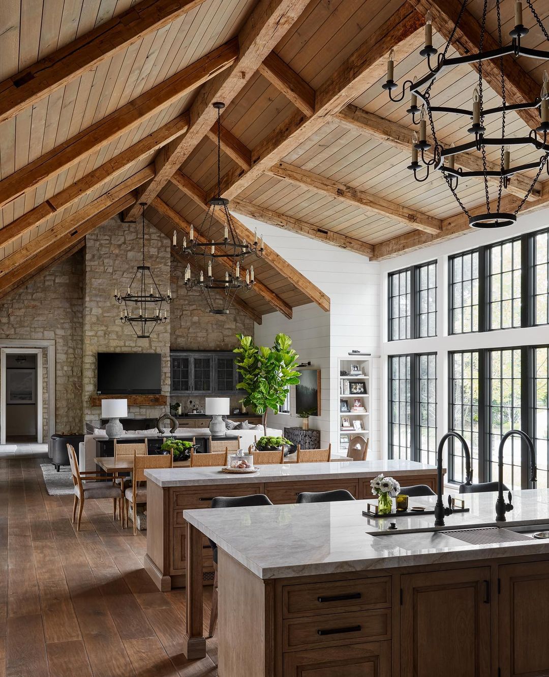 Frank Ponterio Farmhouse Kitchen230895531_349583310134525_6383491770301316763_n