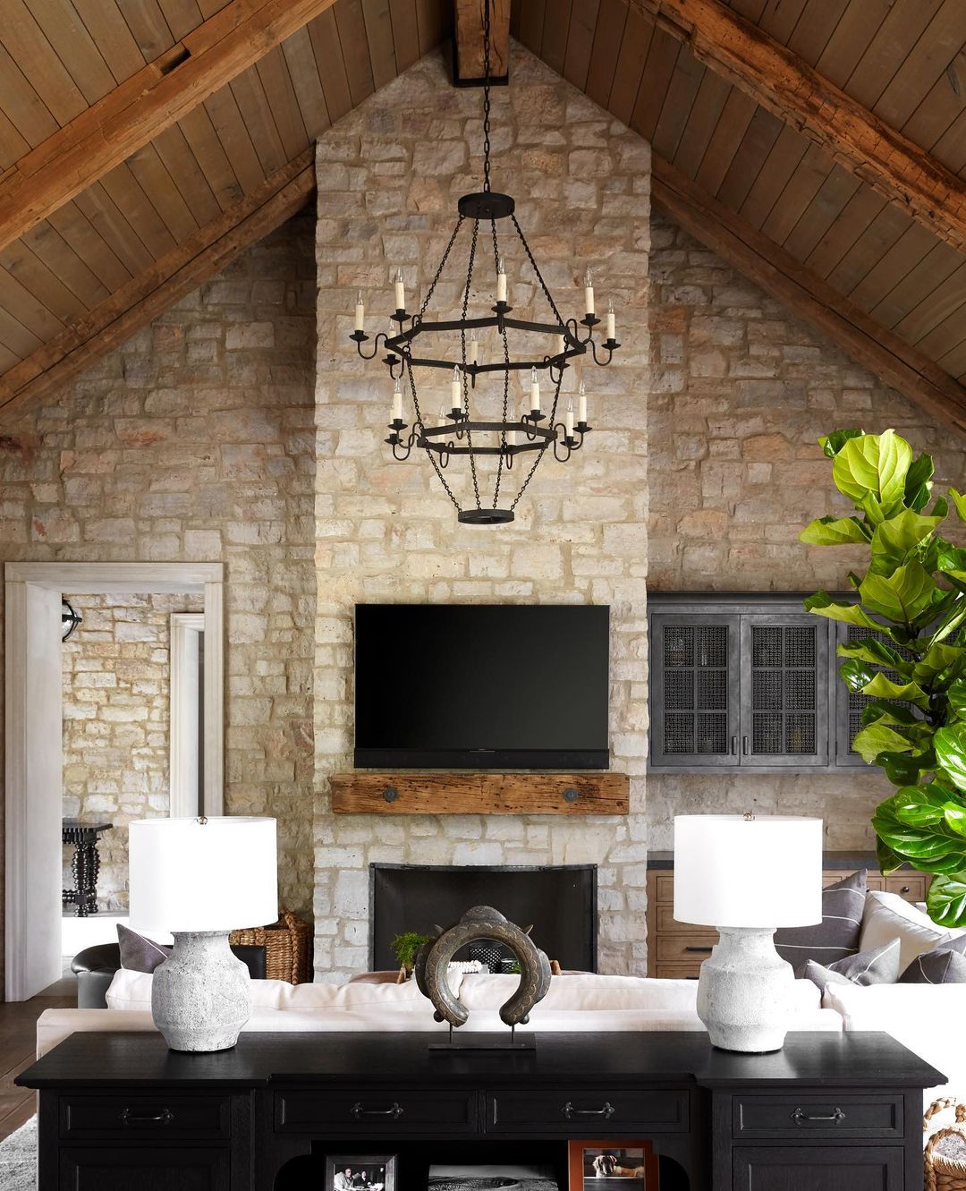 Frank Ponterio Farmhouse Kitchen231981004_1280000082429224_4363294924614053203_n