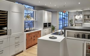 Glendale Hgts showroom_007