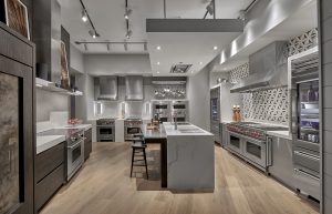 Glendale Hgts showroom_008