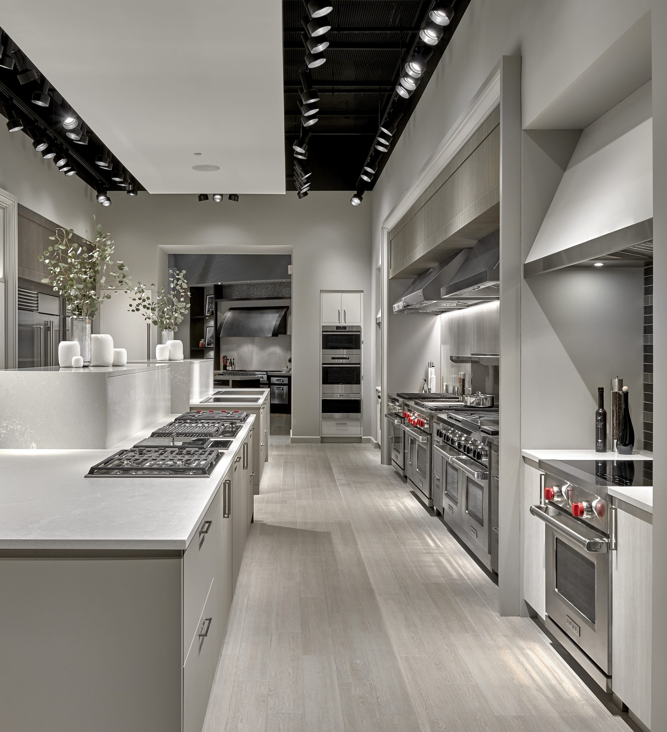 Glendale Hgts showroom_012